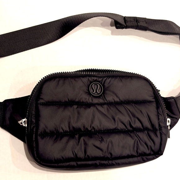 Lululemon Everywhere Wunder Puff 2L Belt Bag - Picture 7 of 11